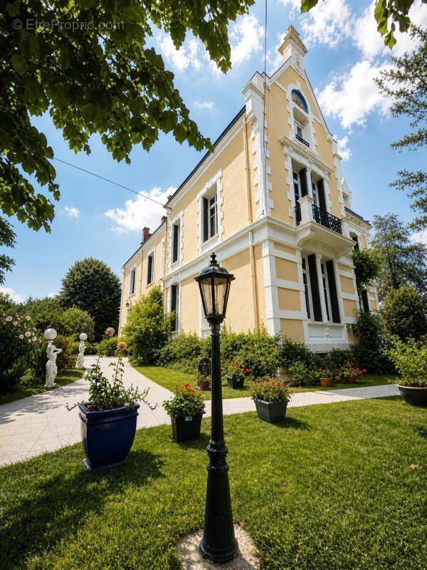 Maison à CASTELJALOUX