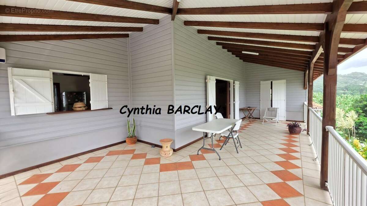 Maison 300 m² à Riviere-Pilote  - photo 10