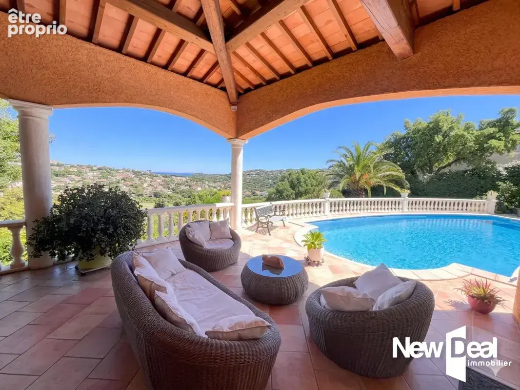 Villa d'architecte 210 m², vue mer & golf, piscine-Sainte-Maxime - photo 2