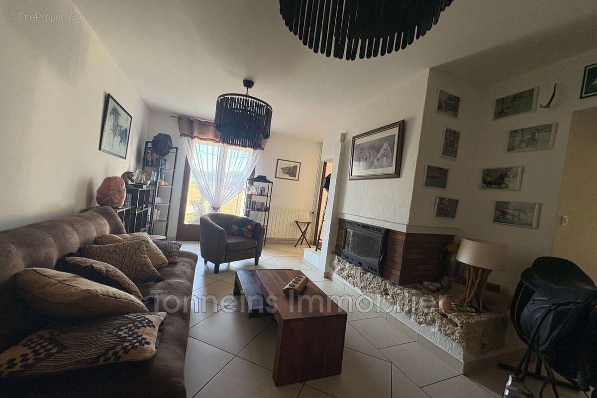 Maison 210 m² à Grateloup-Saint-Gayrand  - photo 7