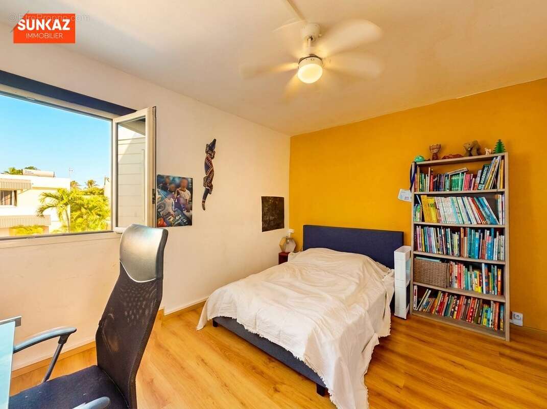 Maison 97 m² à Saint-Pierre  - photo 6