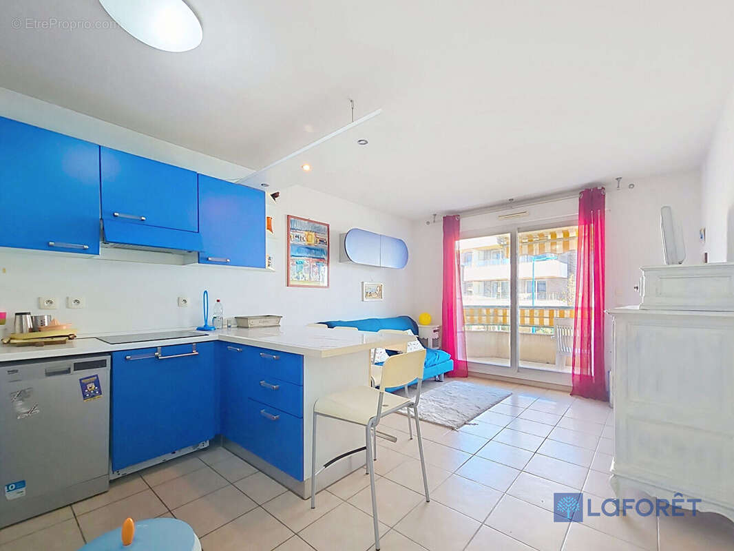 Appartement à VILLENEUVE-LOUBET
