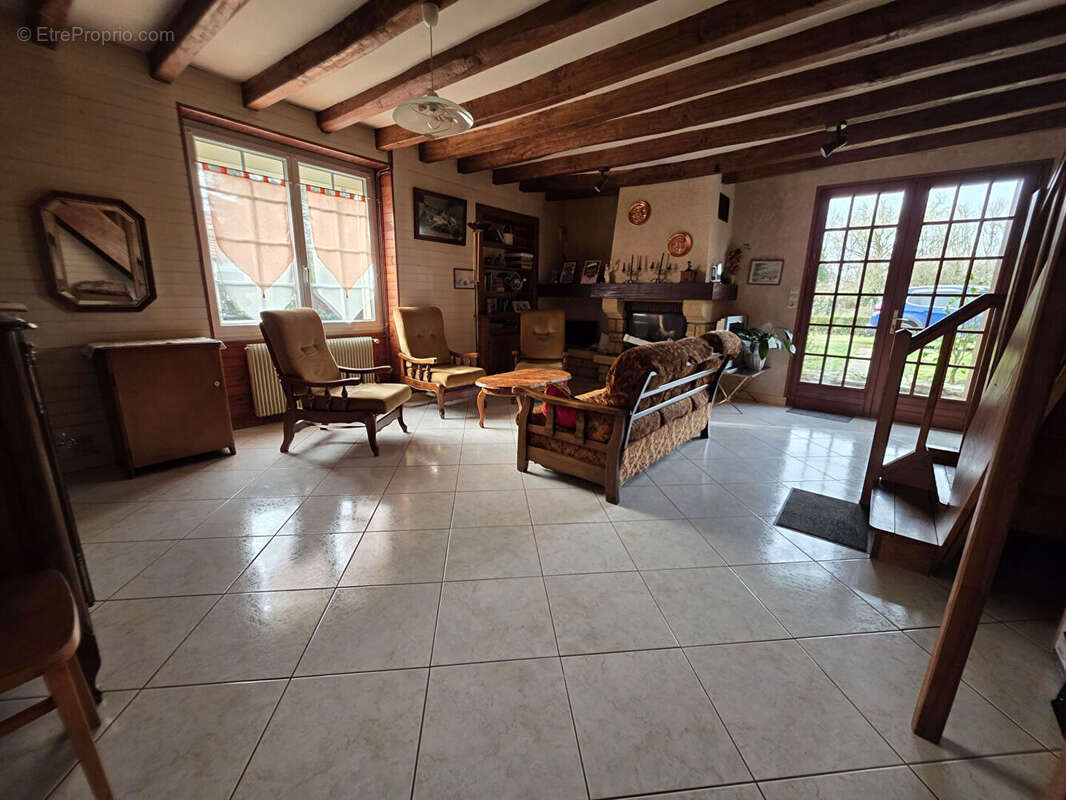 Maison à PLEUMARTIN