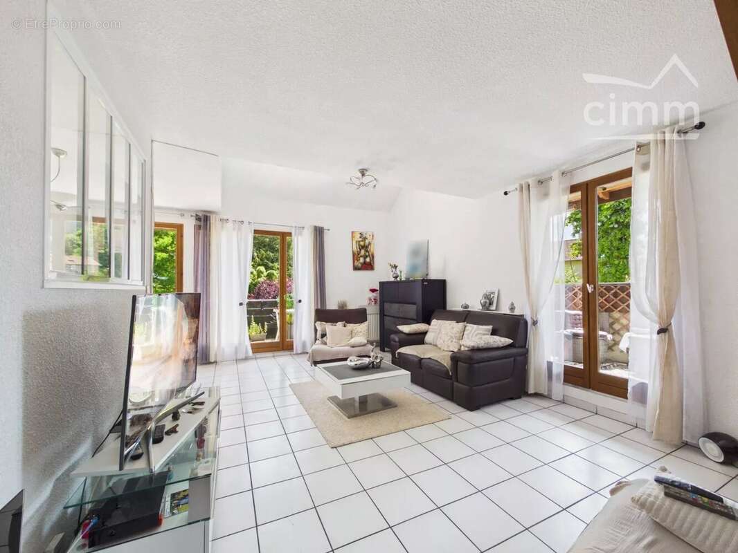Appartement à GIERES