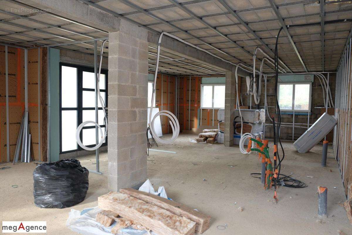 Maison d'habitation avec un cabinet médical indépendant et un studio- Hors d'eau / hors d'air - photo 18