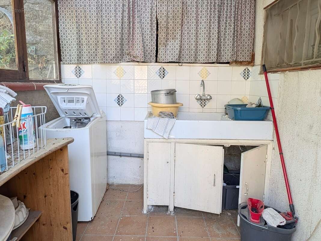 Maison 83 m² à Collobrieres  - photo 8