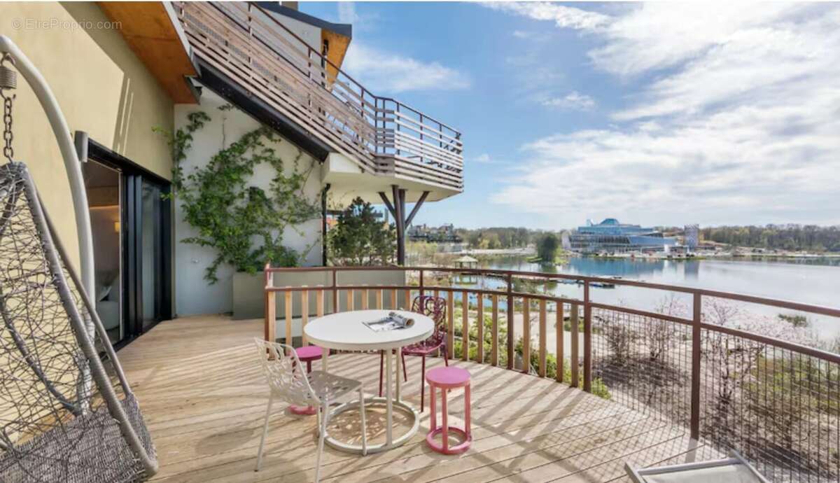 Appartement à VILLENEUVE-LE-COMTE