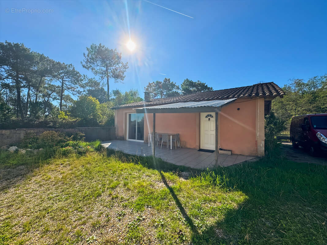 Maison à BLANQUEFORT