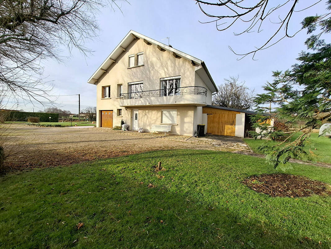 Maison à VIRIAT