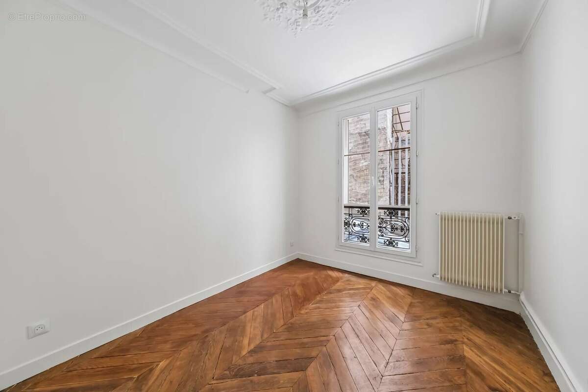 Appartement à PARIS-9E