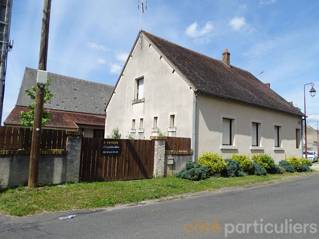 Maison à LIGNIERES
