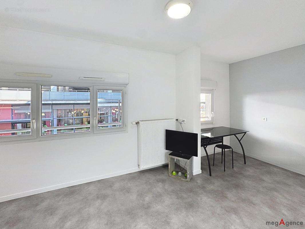 Studio 25 m² dans résidence sécurisée avec parking - photo 4