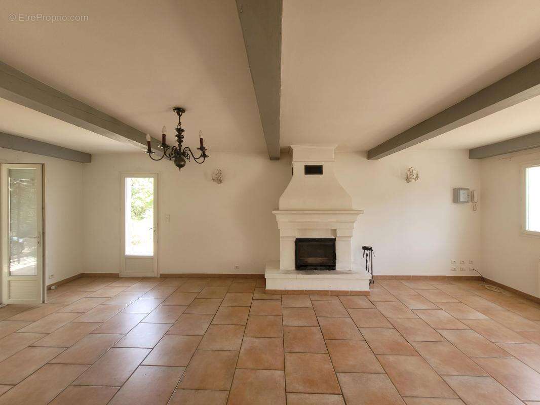 Maison à SAINT-JULIEN