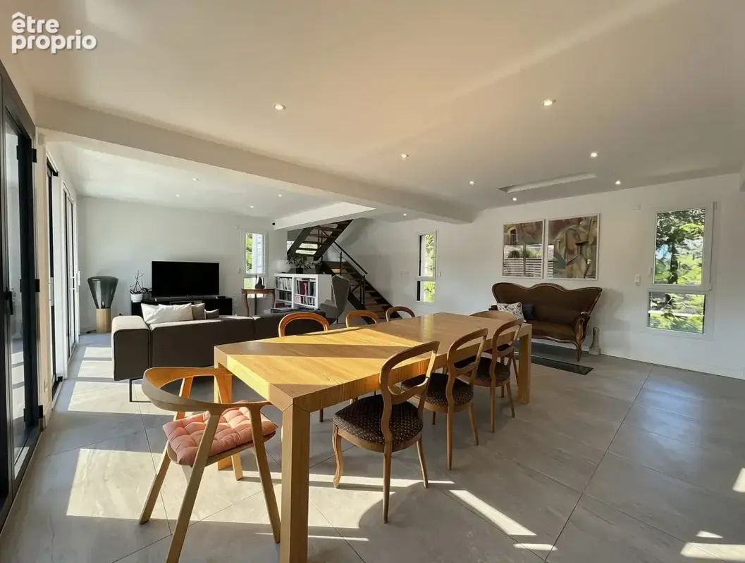 Maison 189 m² à Divonne-Les-Bains  - photo 7