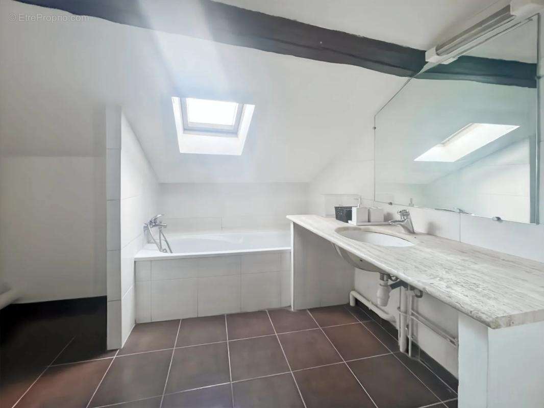 Appartement à CORBEIL-ESSONNES