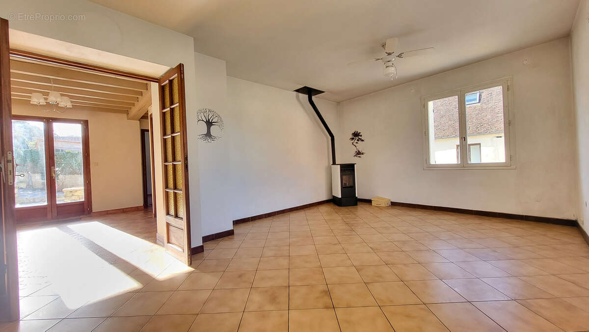 Maison à ROMENY-SUR-MARNE