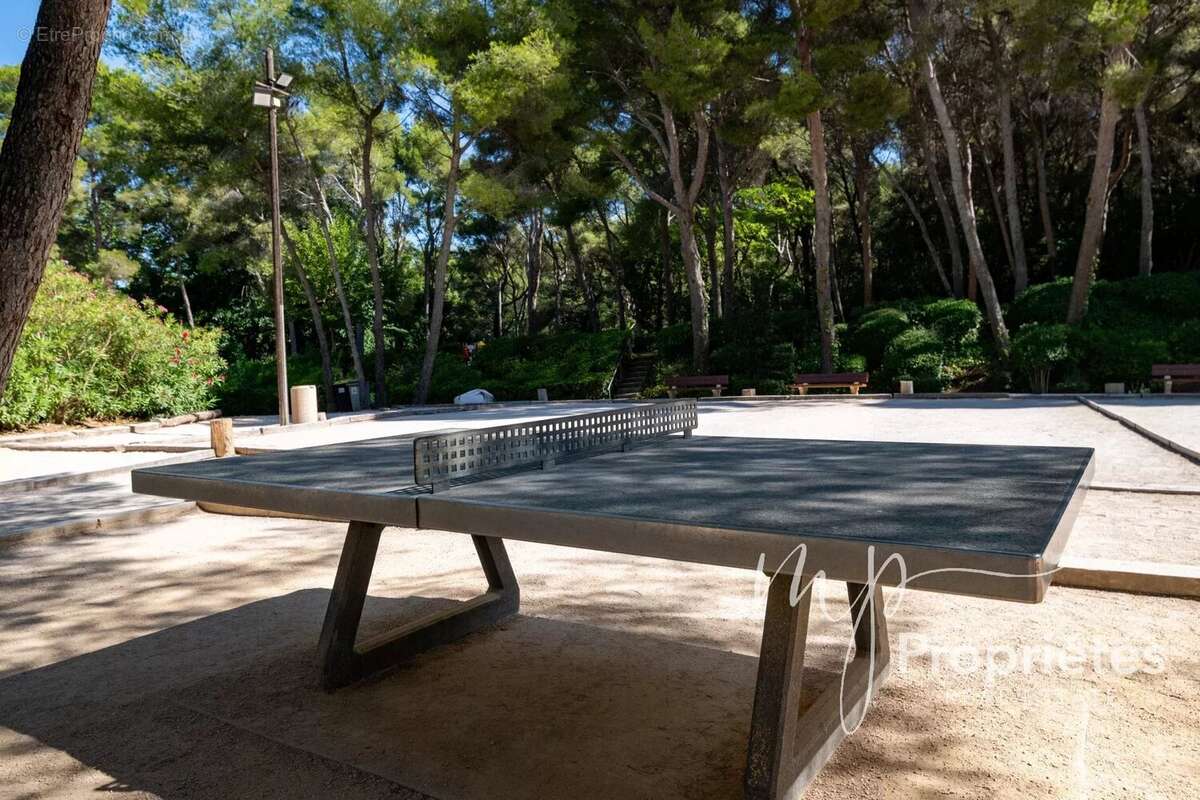 Appartement à SIX-FOURS-LES-PLAGES