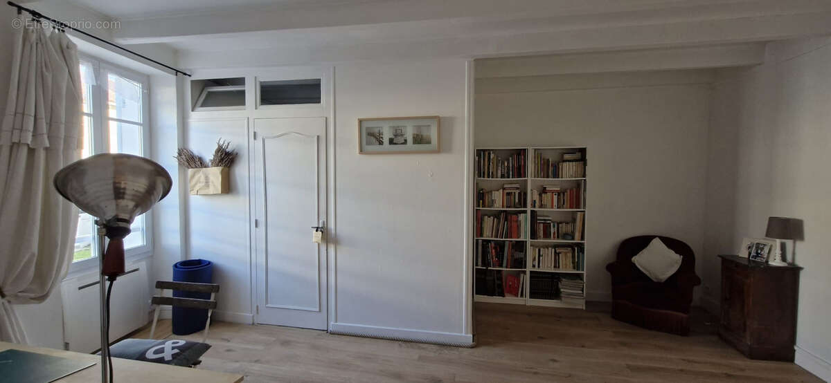 Maison à MORTAGNE-SUR-GIRONDE