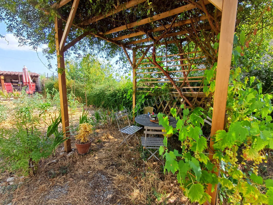 maison de plain-pied avec jardin et garage - photo 16