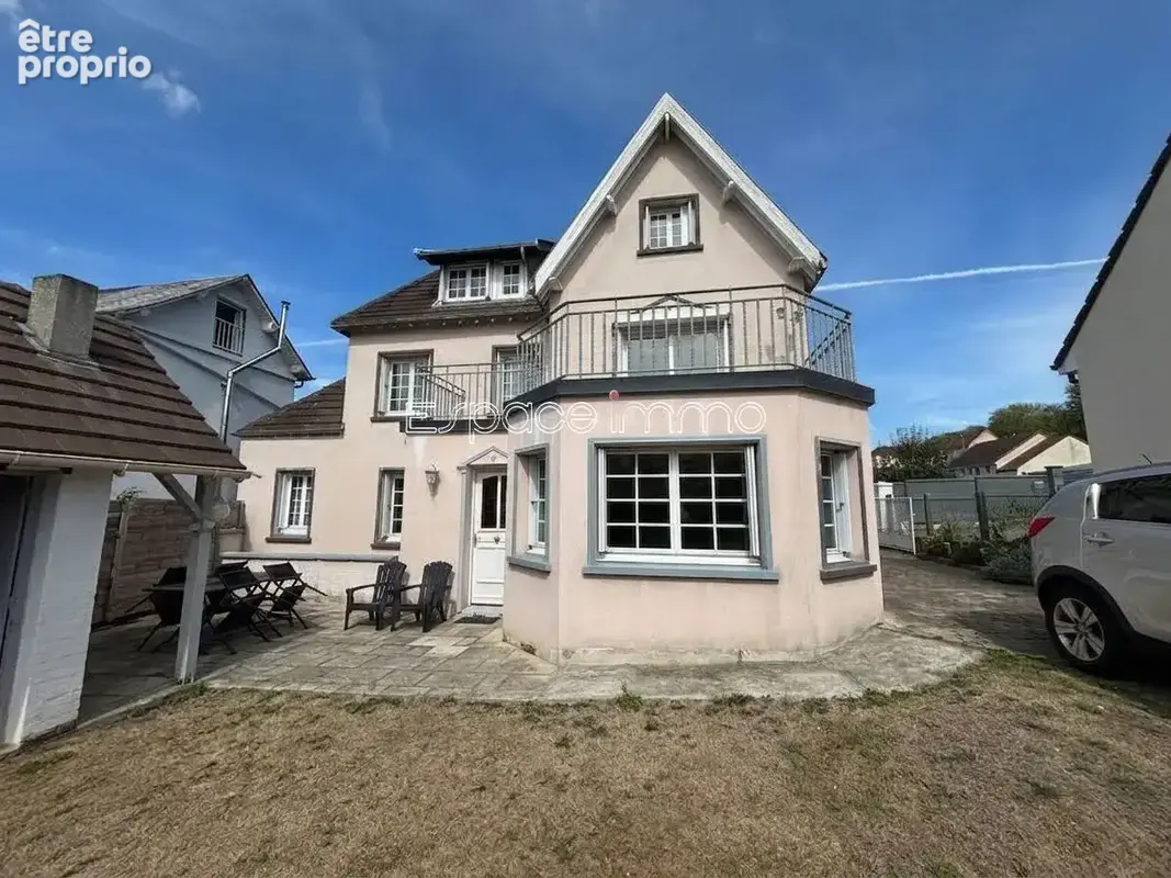 Maison à MONTVILLE