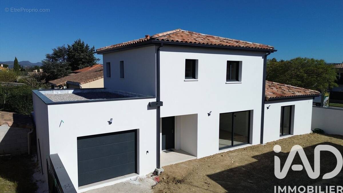 Photo 1 - Maison à MONTELIMAR