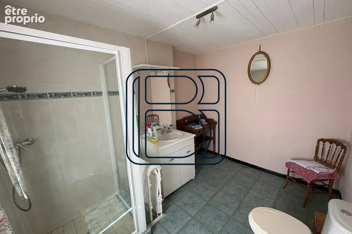 Maison 7 pièces 101 m² à vendre à Cunlhat (63590) - photo 8