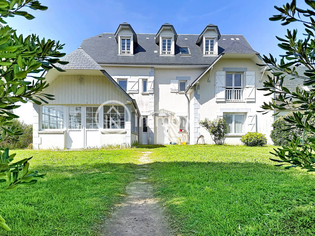Maison à JULLOUVILLE