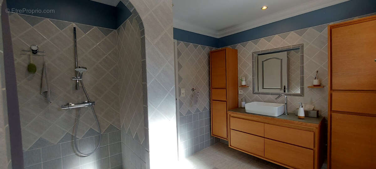 Maison à FIGANIERES