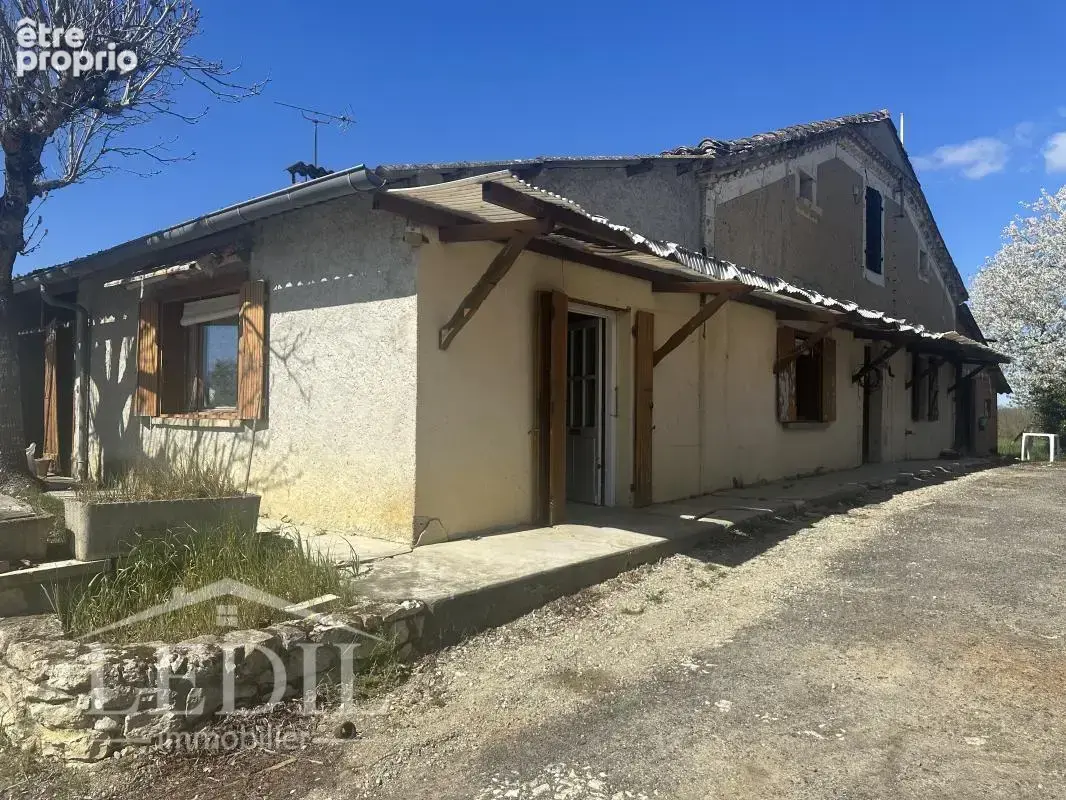 Corps de ferme avec dépendances - photo 3