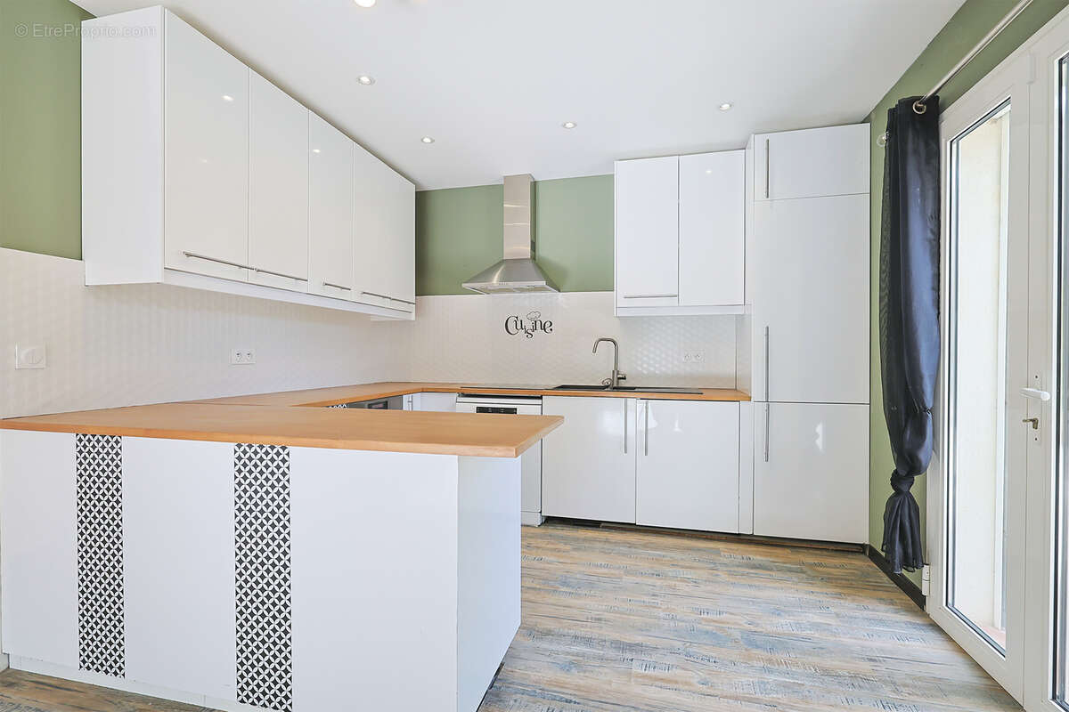 Maison à LA ROQUEBRUSSANNE