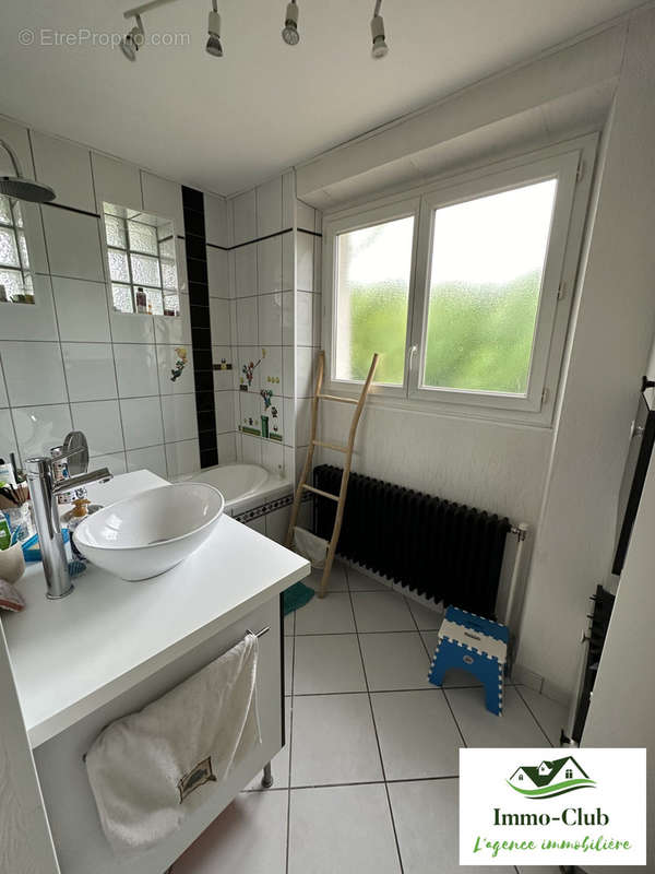 Maison à CHATEAU-CHINON(VILLE)