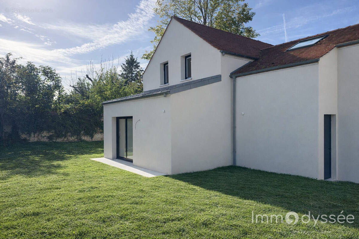 Maison à FERRIERES-EN-BRIE