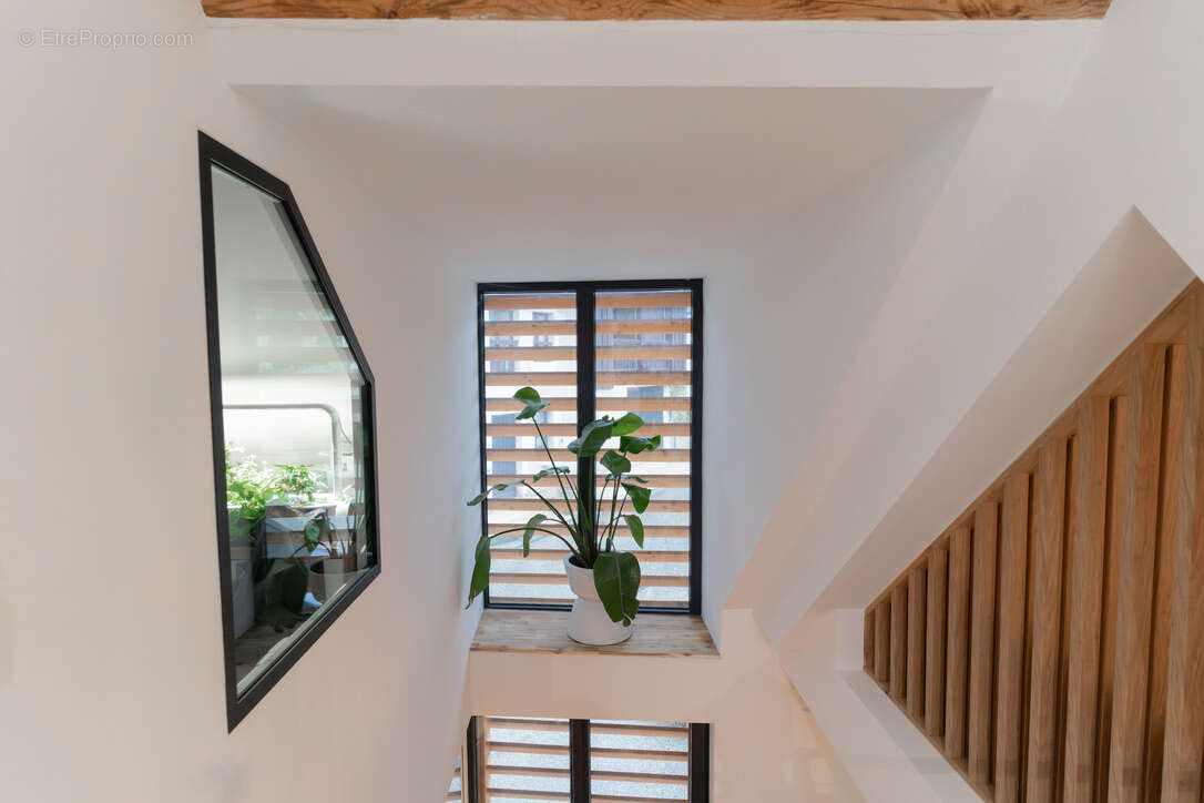 ANNECY NORD - Pringy / Promery - maison de village de 210 M2 habitables - photo 10