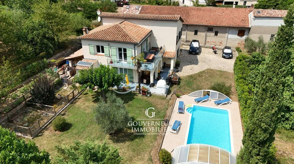 Maison à SUMENE