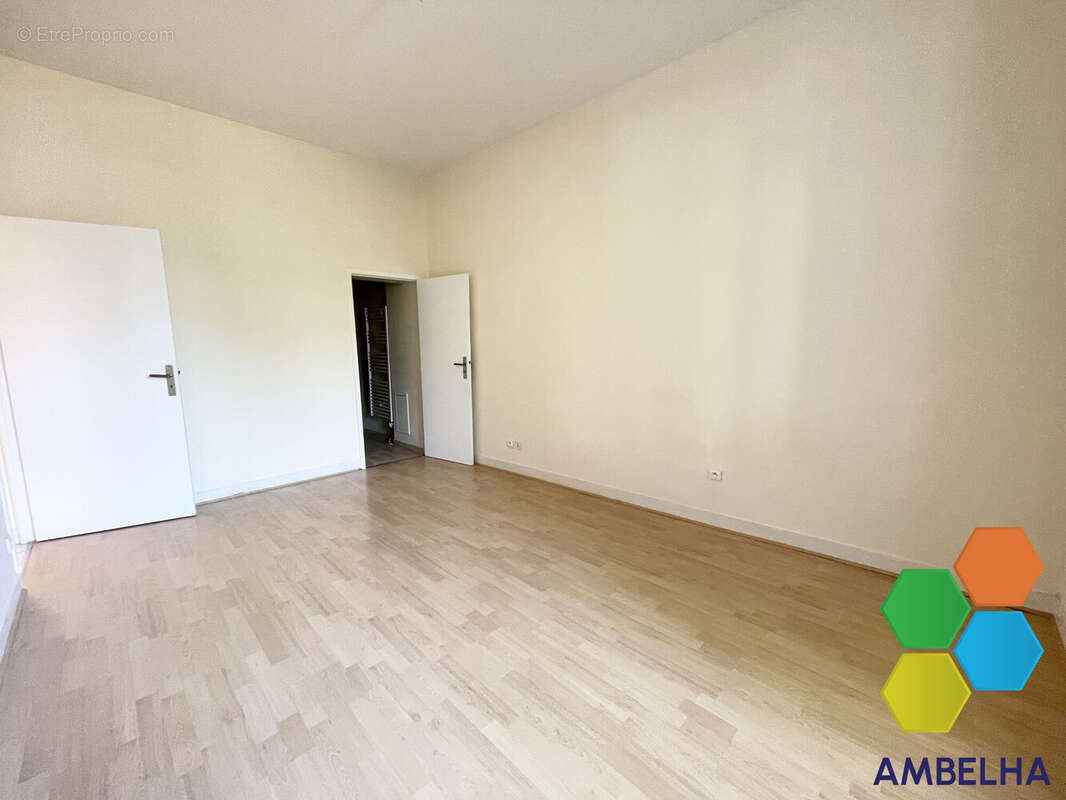 Appartement 89 m² à Tours  - photo 6