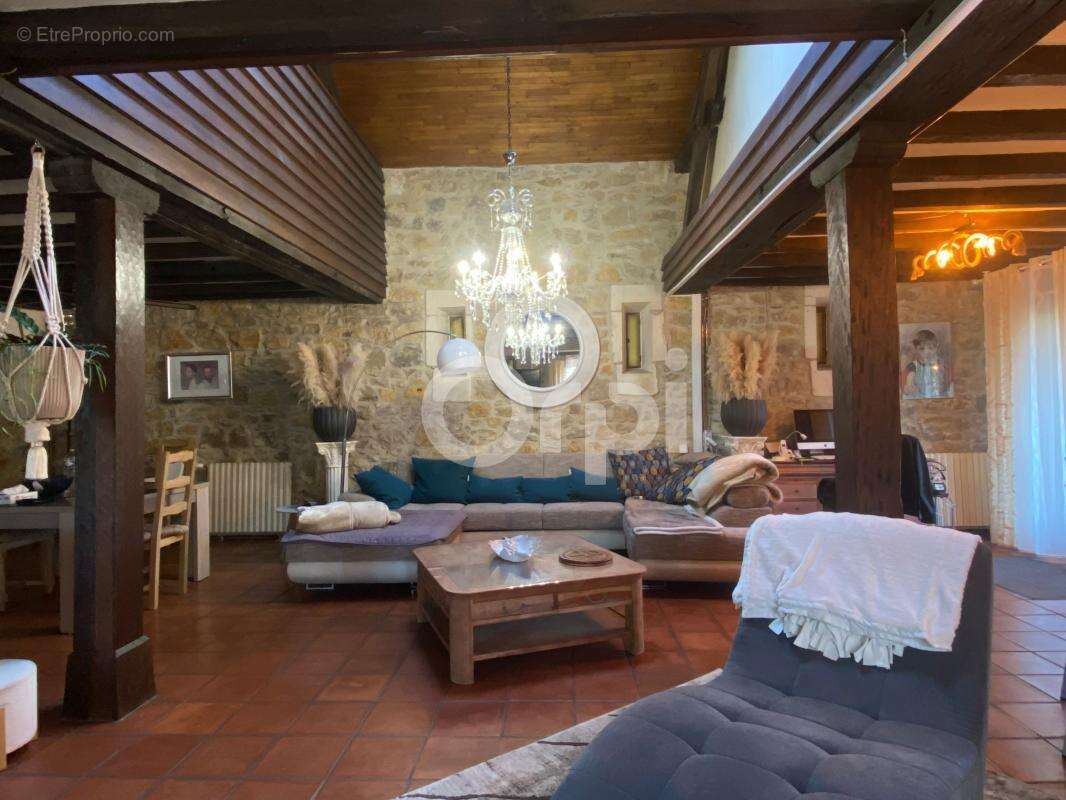 Maison à TERRASSON-LAVILLEDIEU