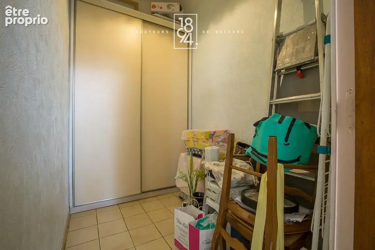 T2 40 m² – Baille / Conception – Dernier étage, faibles charges - photo 8