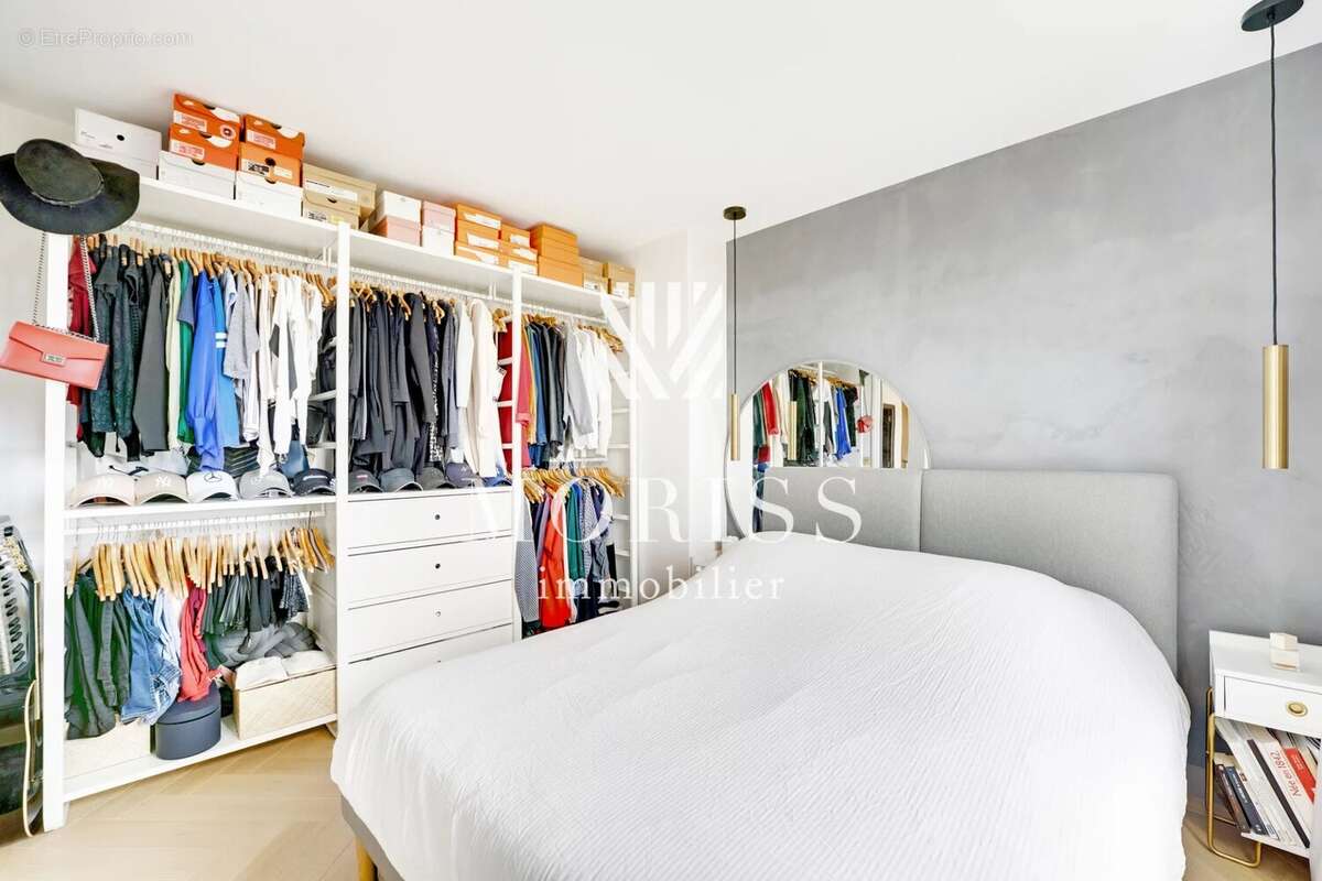 Appartement à PARIS-14E