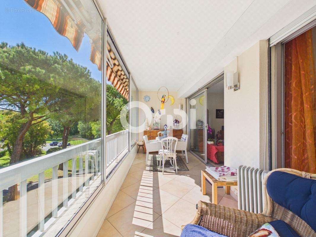 Appartement à MANDELIEU-LA-NAPOULE