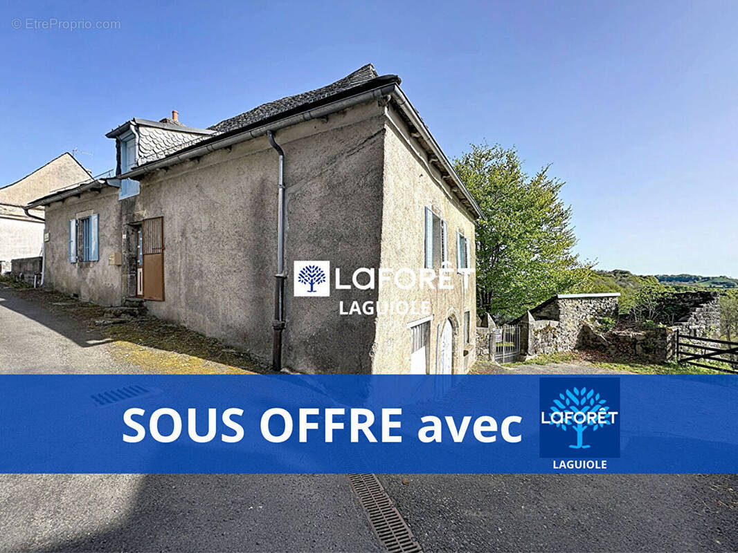 Maison à CURIERES