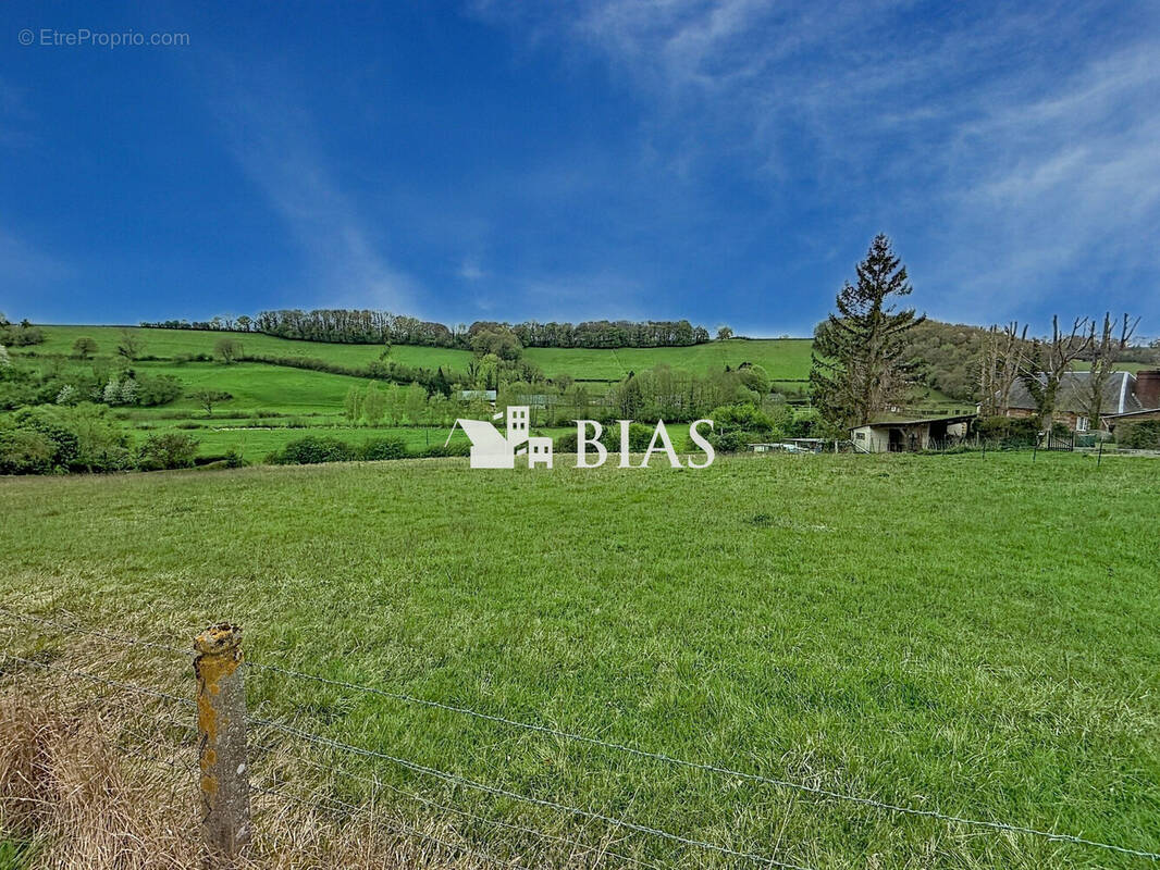 Terrain à BUCHY