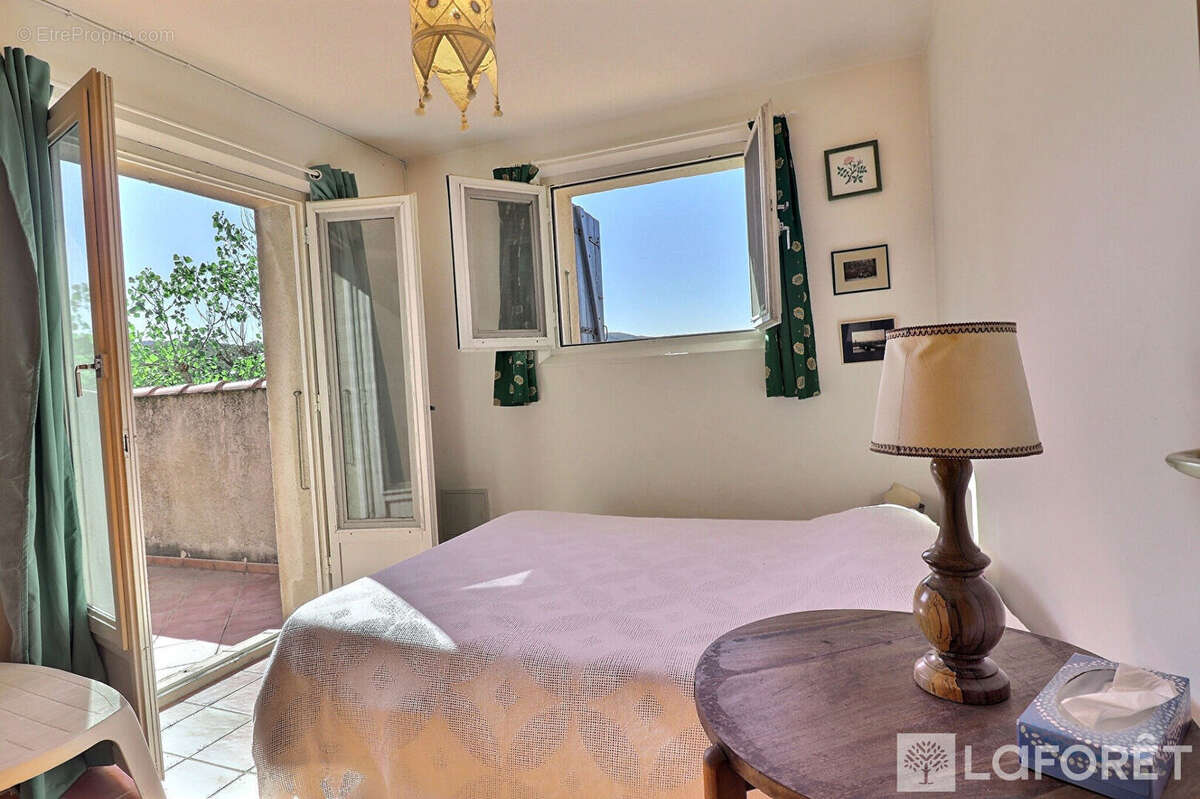 Maison à COLLOBRIERES