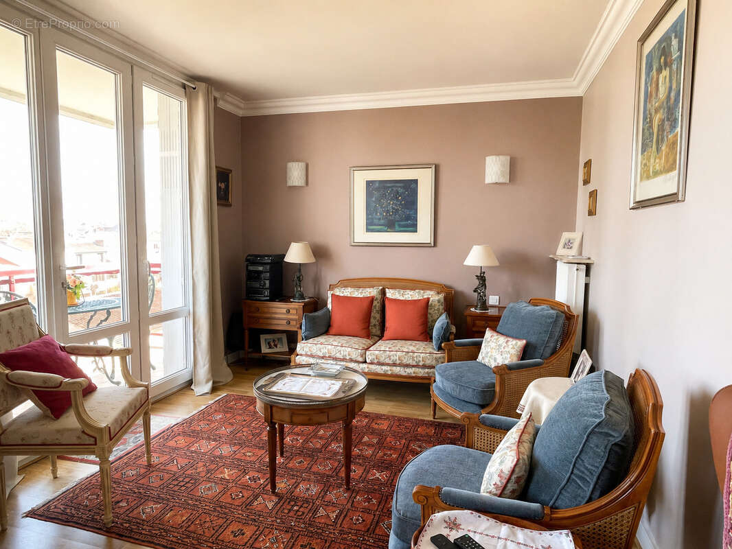 Appartement avec garage et cave - photo 2
