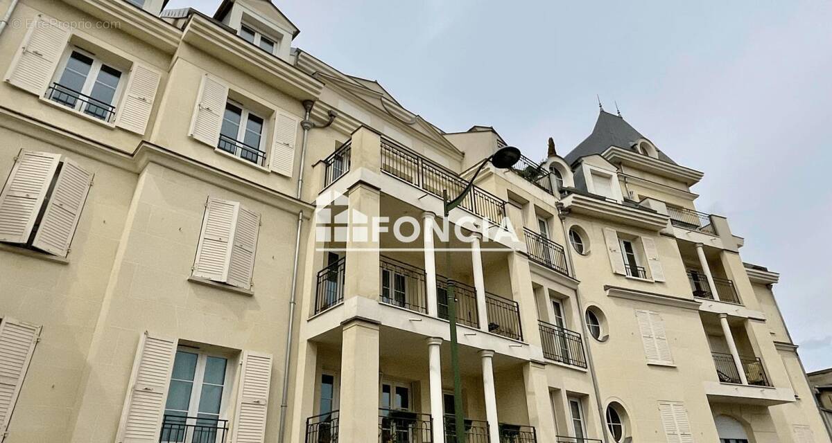 Appartement à LE PLESSIS-ROBINSON