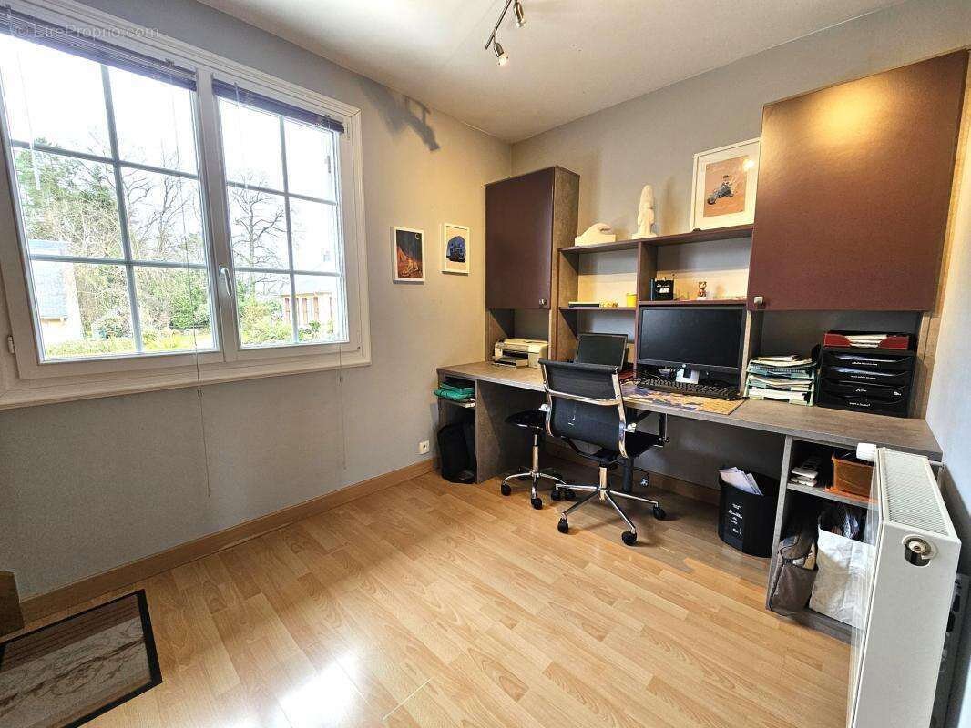 Maison 174m2, 4 chambres, 2 bureaux et un sous-sol - photo 9