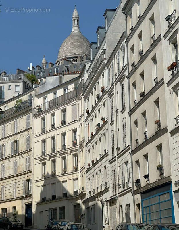 Appartement à PARIS-18E