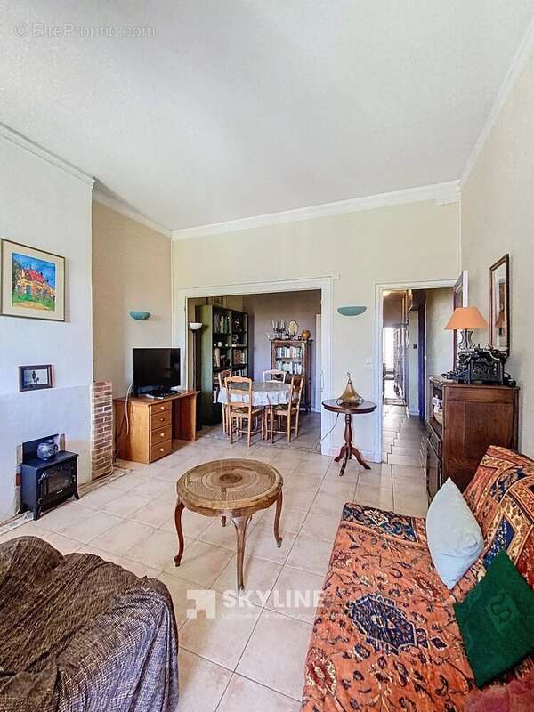 Appartement à MARSEILLE-1E