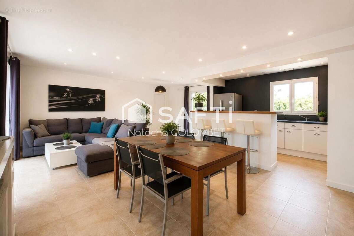 Maison 99 m² à Saint-Clement  - photo 8