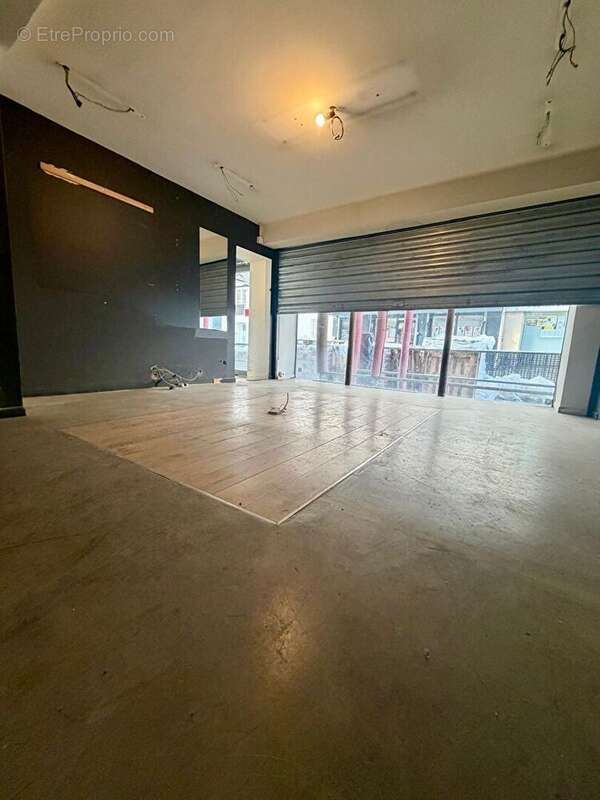 Commerce à PARIS-11E