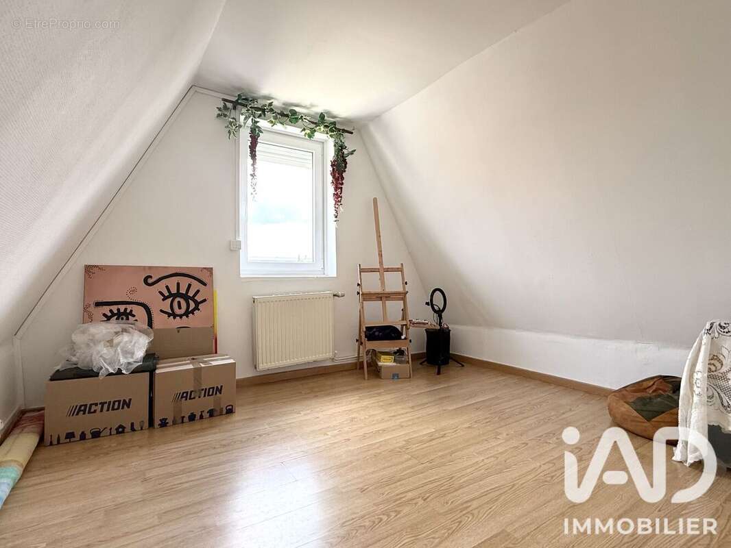 Maison 100 m² à Wattrelos  - photo 9